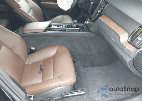 2022 Volvo Xc60 B5 Momentum from USA, damaged, VIN YV4L12RKXN1014643